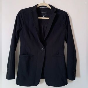 Classic fitted outwear